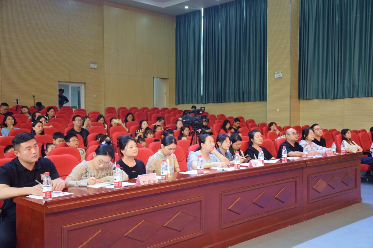 小学组_html_m2070c21e.jpg