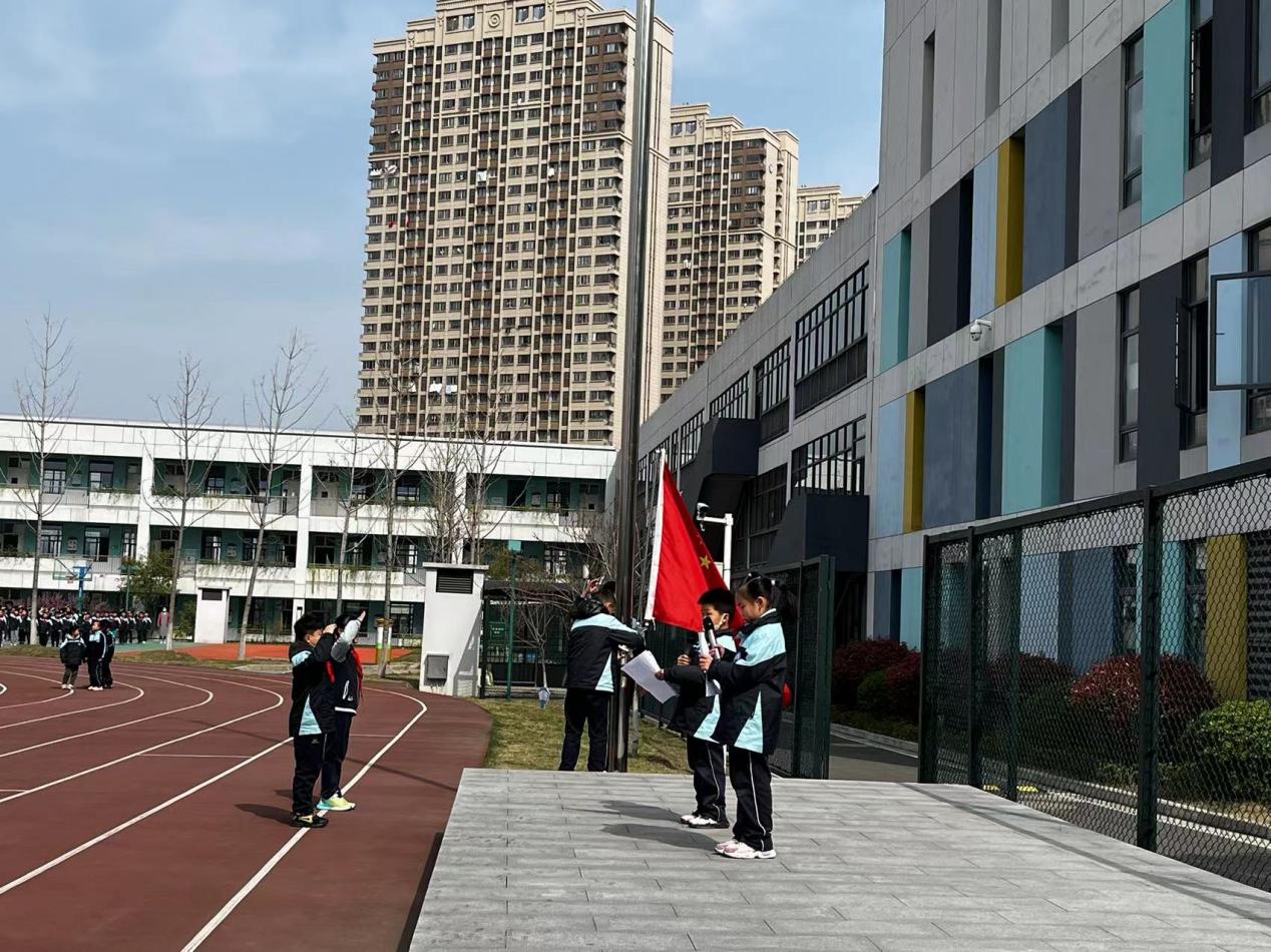 3月27日升旗仪式_html_m29f9b5b8.jpg