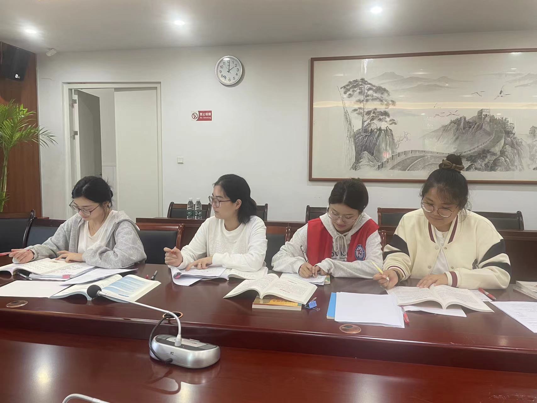 【正学丁三·教学】聚集体智慧 备精彩课堂—南京市丁家庄第三小学中段语文组集体备课活动侧记_html_m39debe51.jpg