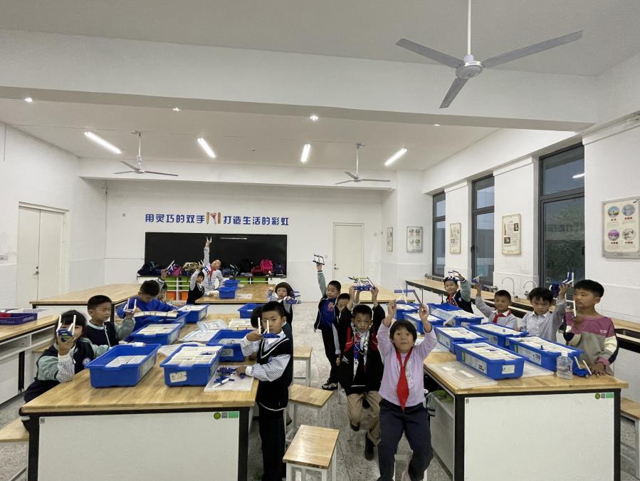 课程报道_html_m16fd117d.jpg