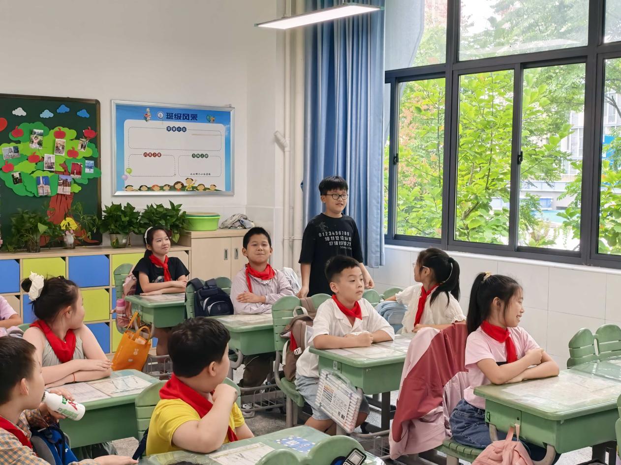 【正学丁三·德育】共育自然认知，昆虫课堂启智——南京市丁家庄第三小学第四期魅力家长进课堂(1)_html_f81d9ee.jpg