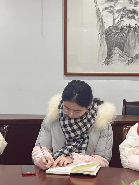 12.28观看会议报道_html_5402aecb.jpg