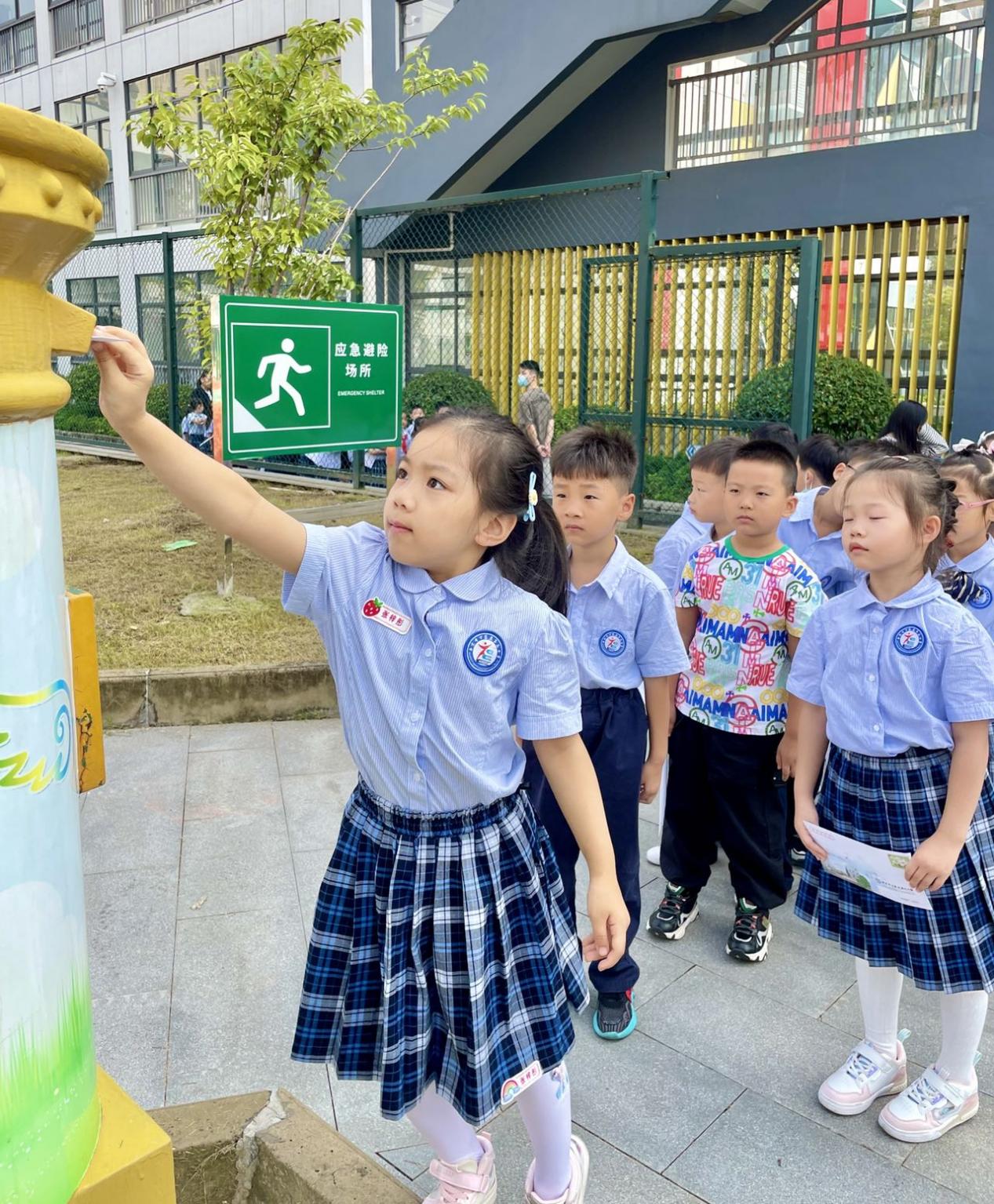 喜迎二十大【正学丁三】，踔厉奋发向未来       2022-2023学年春季开学典礼暨一年级入学礼活动侧记_html_141481f9.jpg