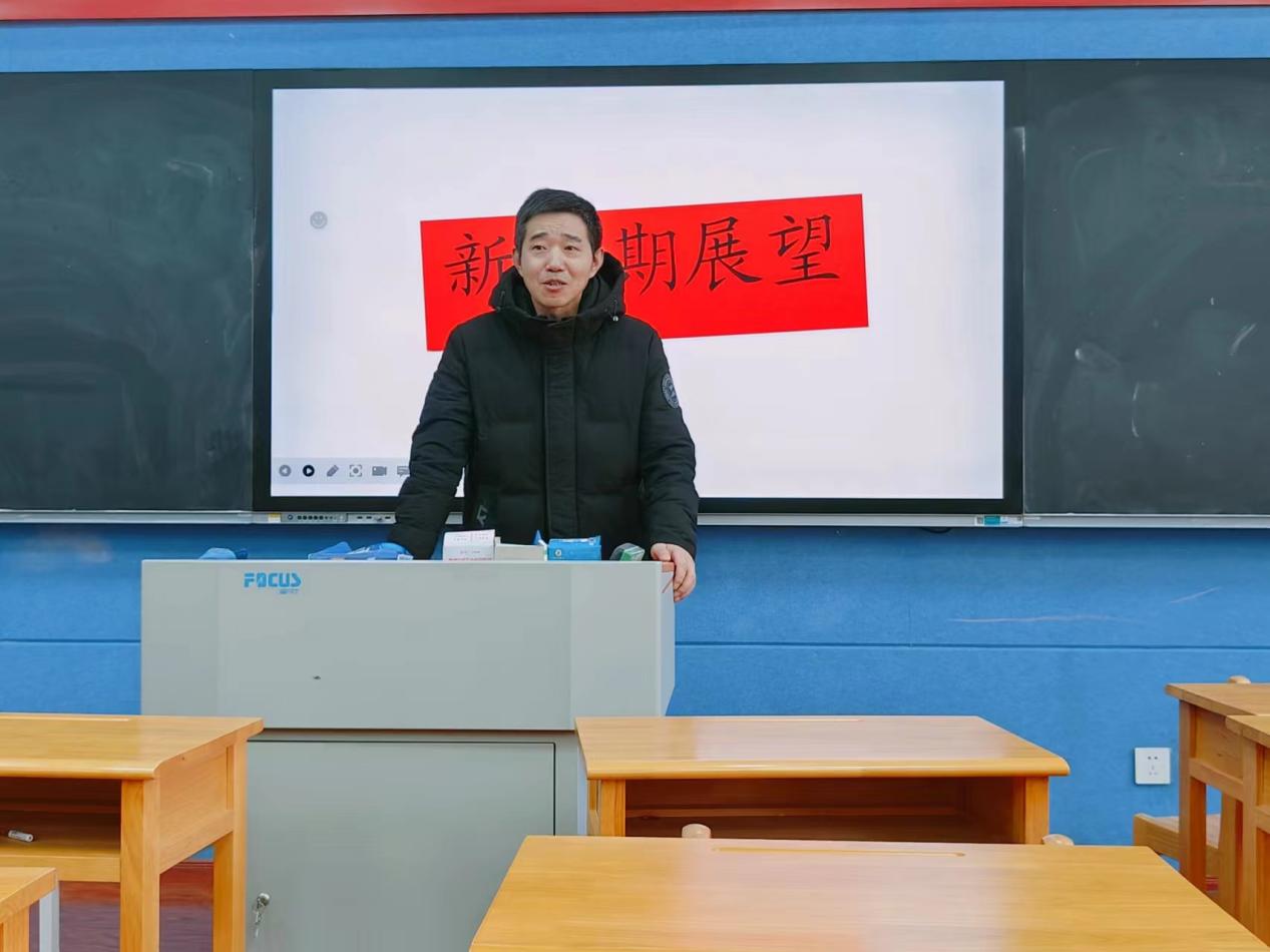 【正学丁三.教学】踏实教学共成长，相互学习促发展——丁家庄第三小学数学学科期末质量分析会_html_m1219e64.jpg