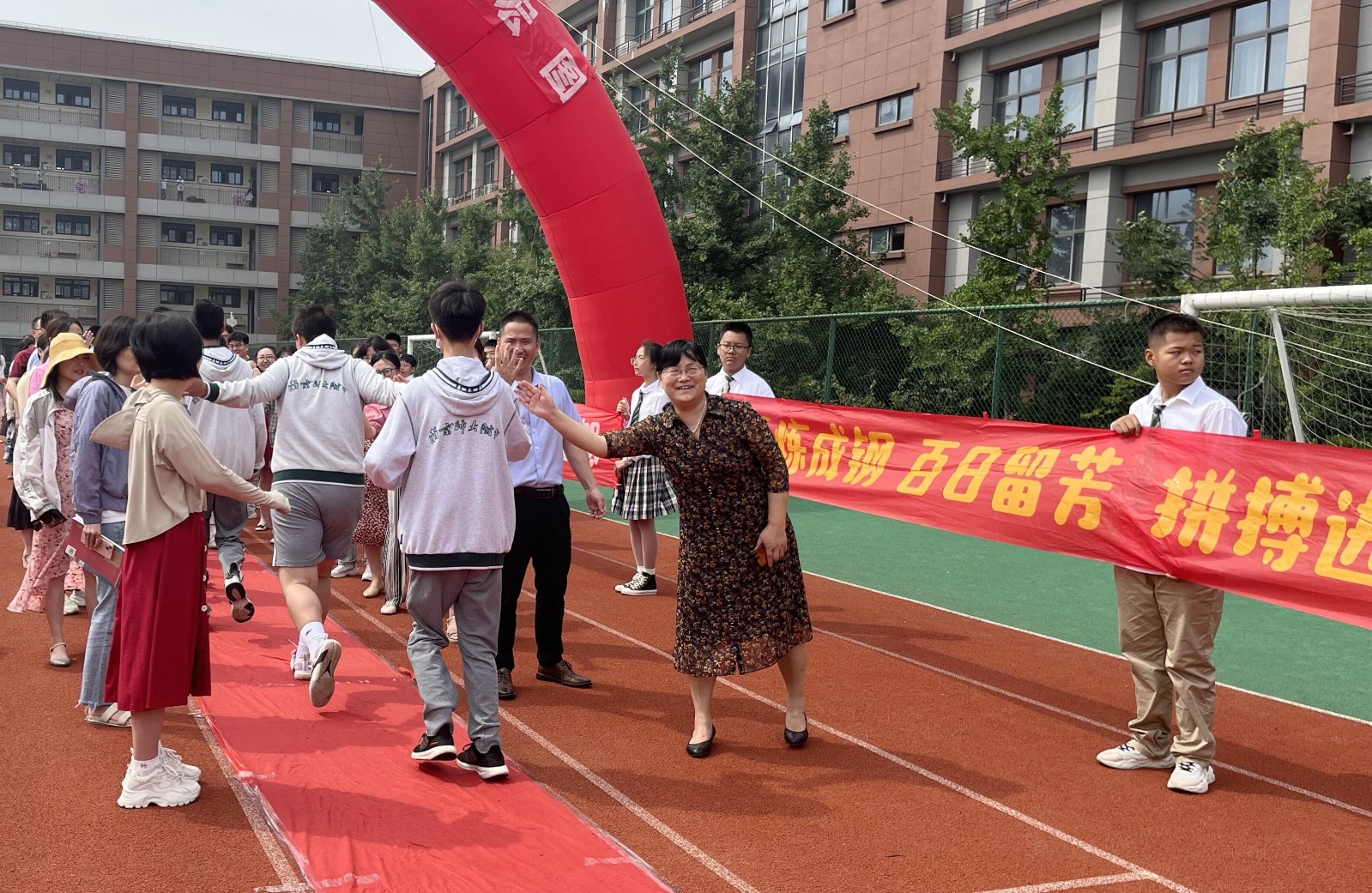 2023.6.12 九年级中考壮行 (90).jpg