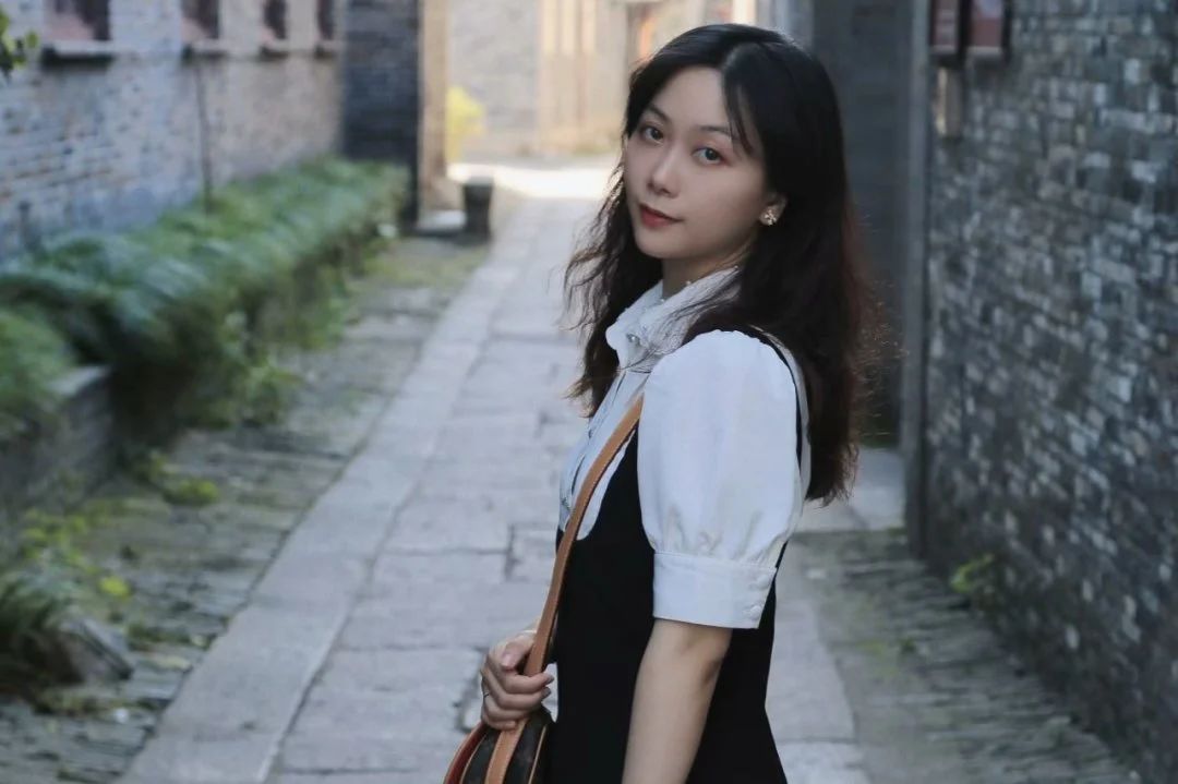 李姗姗2.jpg