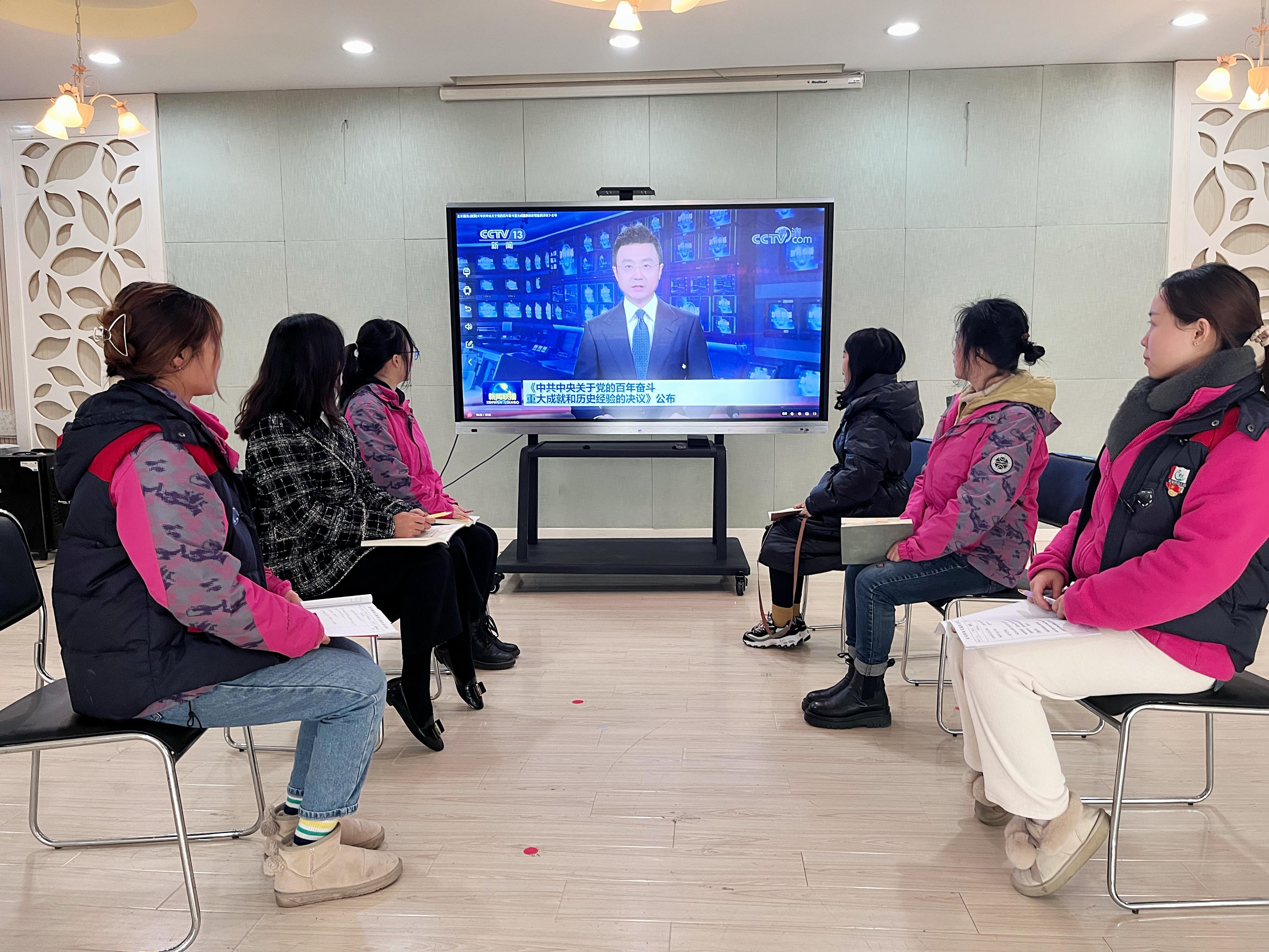 【生命迈幼&middot;党工共建】迈进新征程 建功新时代_html_m762dea40.jpg