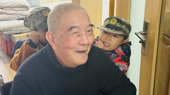雷锋主题活动新闻稿（最新）_html_ee73776.jpg