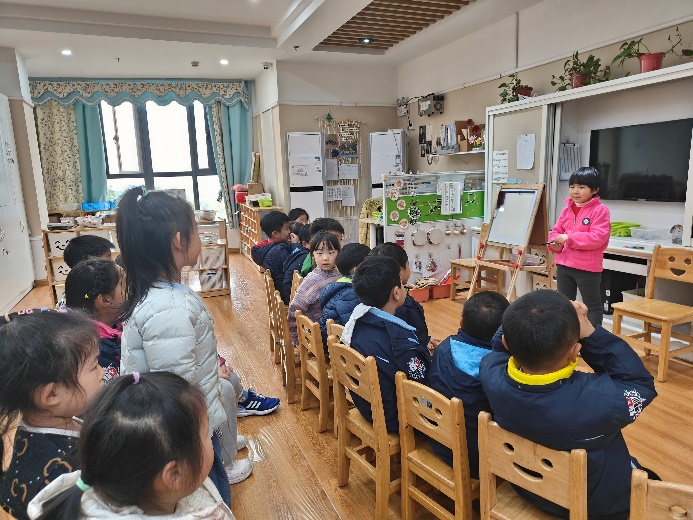 3.14大班组第一次参观小学报道_html_380e95c4.jpg