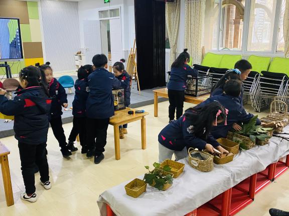 专家引领明方向 课程建设稳推进_html_1b898de.jpg