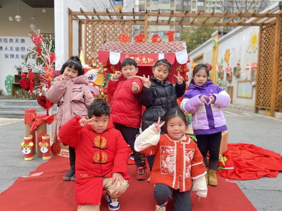 【生命迈幼  花样童年】金虎灯火迎佳节  汤圆露白闹元宵——迈幼三分园元宵节活动_html_m24df8726.jpg