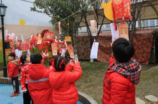 【生命迈幼  花样童年】金虎灯火迎佳节  汤圆露白闹元宵——迈幼三分园元宵节活动_html_398f9f8d.jpg