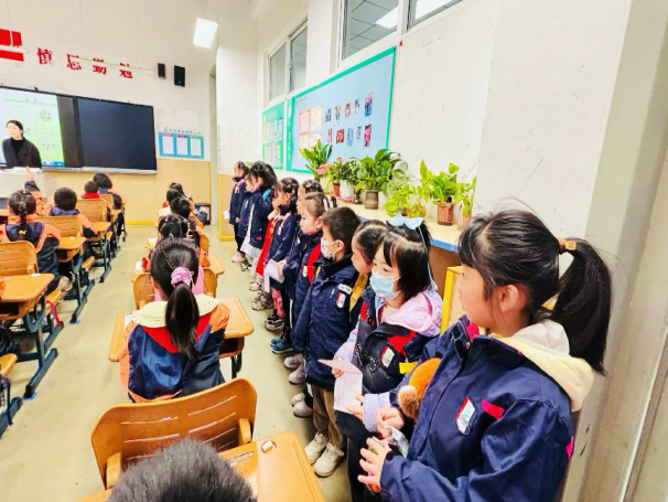 定稿【生命迈幼 校园新闻】幼小相约 筑梦成长_html_m4d9bdca8.png