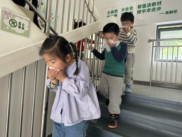 4.9消防演练新闻稿_html_m6322aee1.jpg
