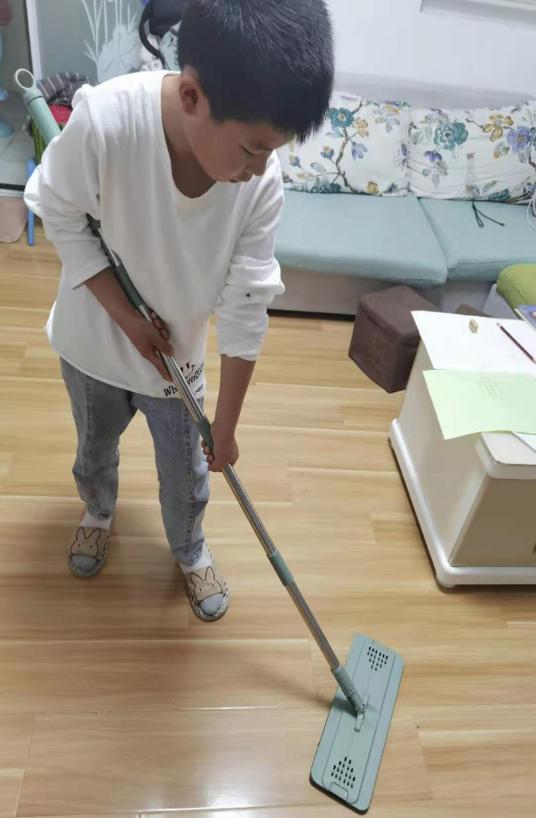 劳动最光荣（鲁苏婉）(1)_html_57bbce33.jpg