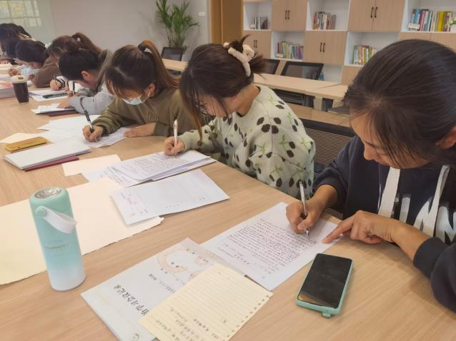 以赛促教，“技”展风采——迈幼嘉誉山分园教师技能技巧大赛_html_m531df018.jpg