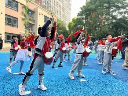 【生命迈幼·校园新闻】“心”相遇“爱”相伴——迈幼一园中班家长开放日活动_html_4ee9ea0a.jpg
