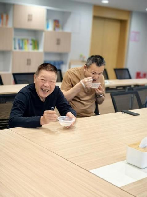 【生命迈幼卫生保健】“食”全“食”美，健康相伴——记迈幼嘉誉山园膳食委员会_html_m22ea4a07.jpg