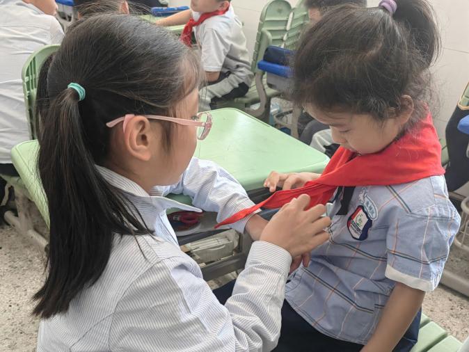 【生命迈幼 幼小衔接】深度体验·走进小学课堂 ——迈幼三园大班第二次参观小学_html_52042d79.jpg