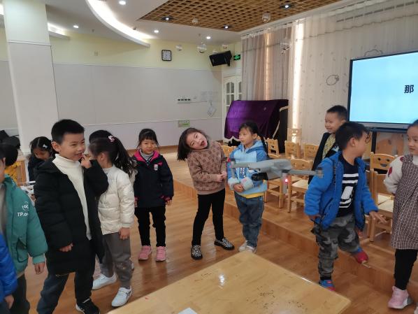 大一班 家长进校园新闻稿(已改）_html_m1d1585e3.jpg