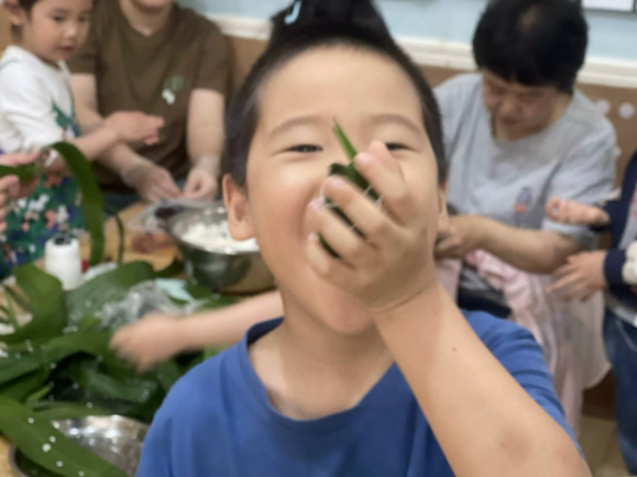 【生命迈幼·校园新闻】“香”约端午，“粽”享童趣--迈幼一园端午节系列活动(1)_html_6e8740e3.png