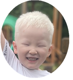“咻”！滑滑梯 报道_html_224df61a.png