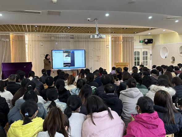 家长学校报道_html_m44ae3e72.jpg