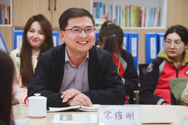 【生命迈幼 校园新闻】凝心聚力创省优 奋楫笃行促发展_html_3c93a54e.jpg