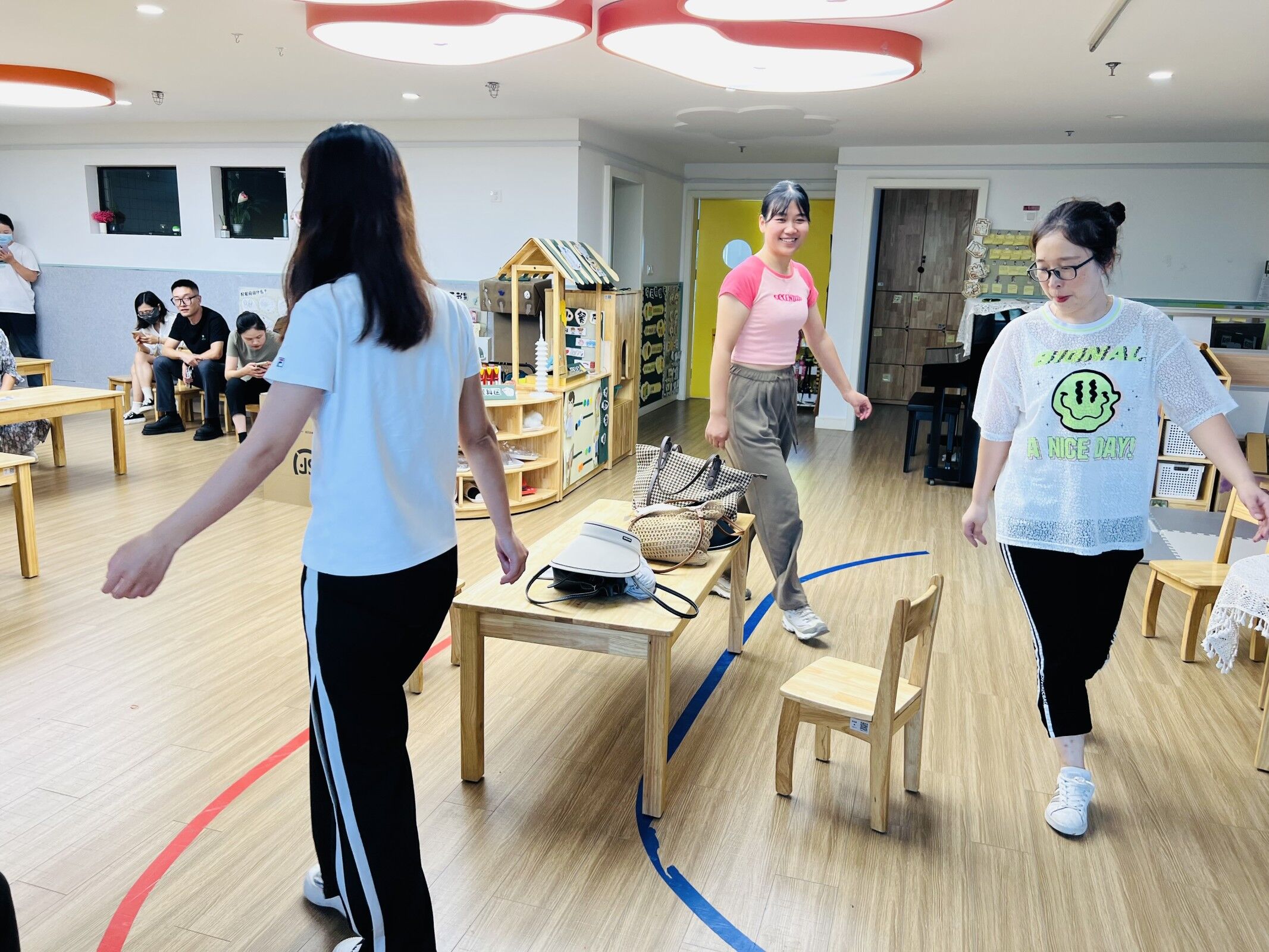 中大班家长会新闻稿_html_63810091.jpg