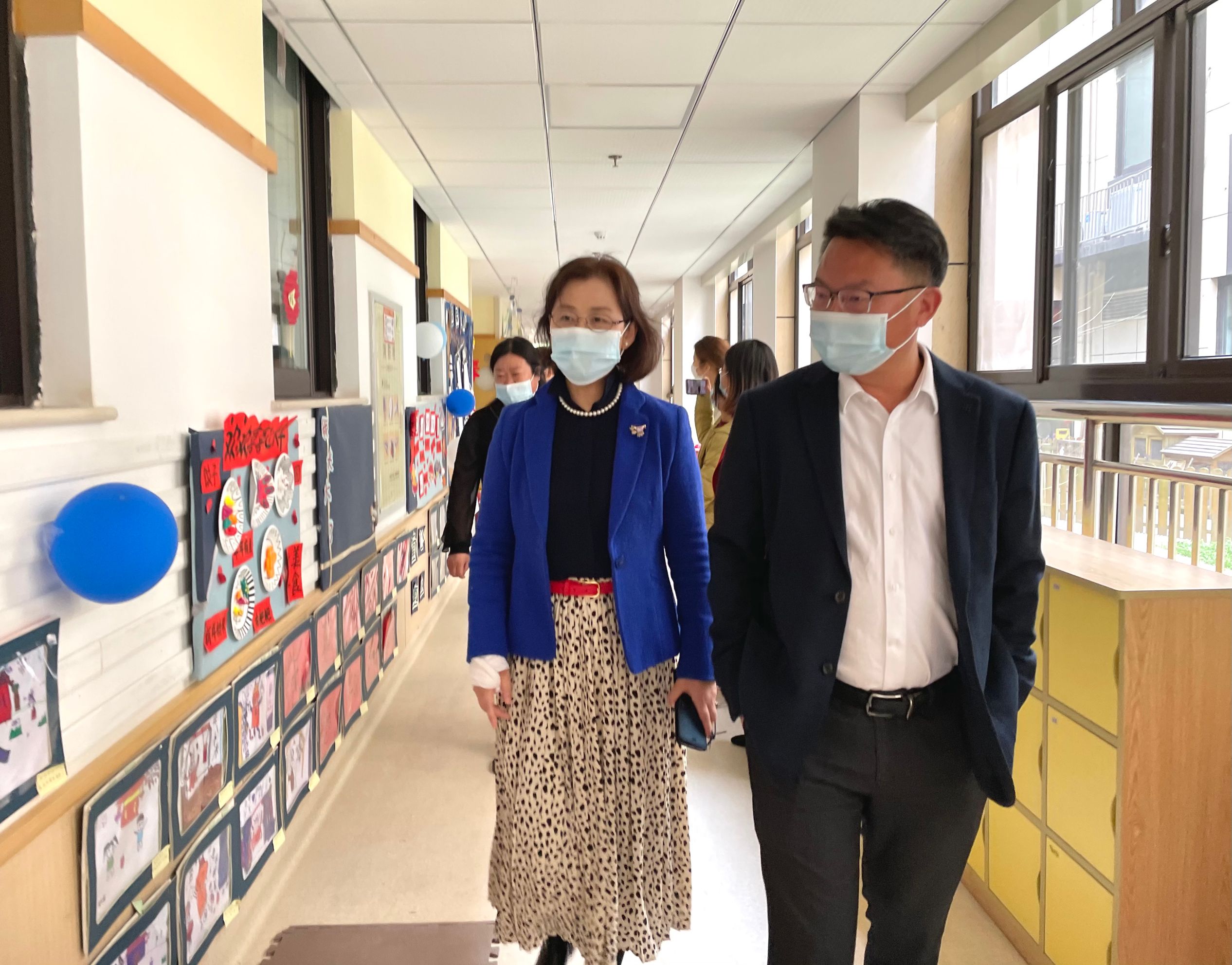 2021.2.24 王婷 开学迎检 严把关促成长_html_m42d99d18.jpg