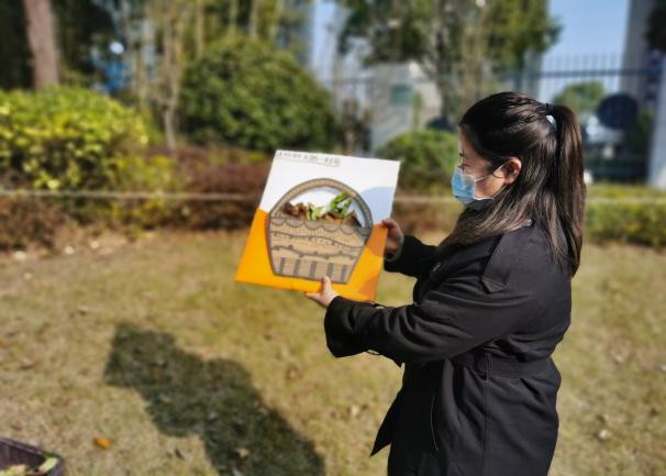 202112.9【生命迈幼·教学动态】“戏”动童年 “域”见美好_html_5cc69531.jpg