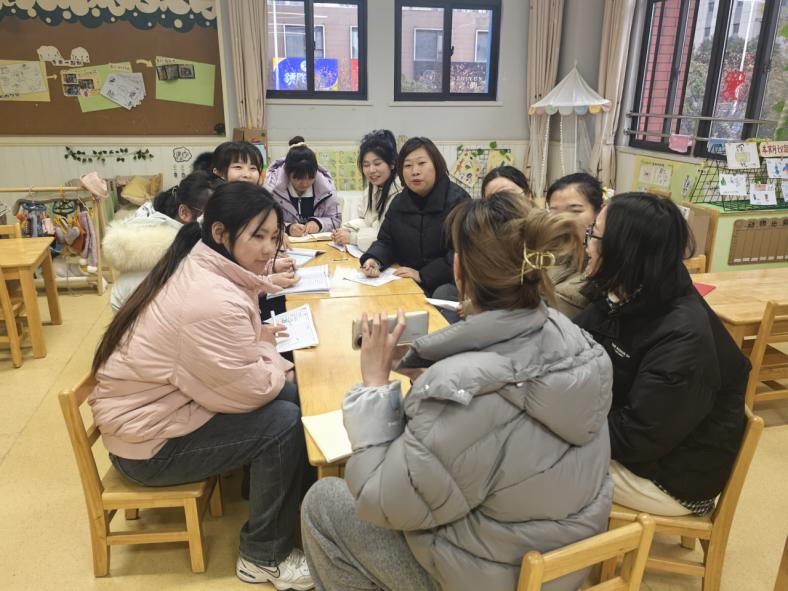 20241227【生活燕幼&middot;园区动态】新城分园：聚焦幼儿成长，半日活动深度研讨与实践_html_74864305.jpg