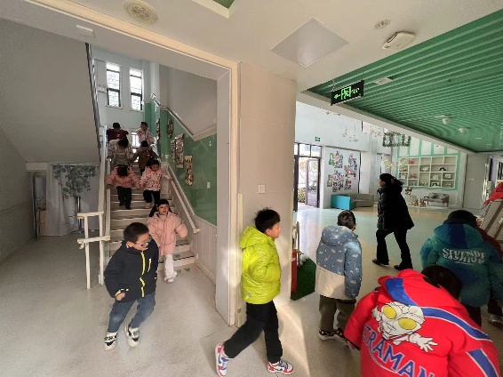 20240302春季开学安全教育活动新闻_html_2d519fa1.jpg