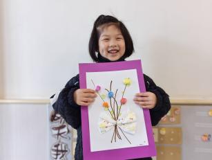 20240308 【生活燕幼·园区动态】人间最美三月天 家园共育绽芳华——三八节亲子手工暨家长学校活动_html_3bffa52a.jpg