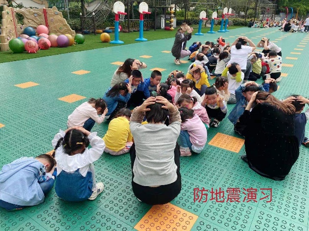 安全第一_html_m719d0f9.jpg