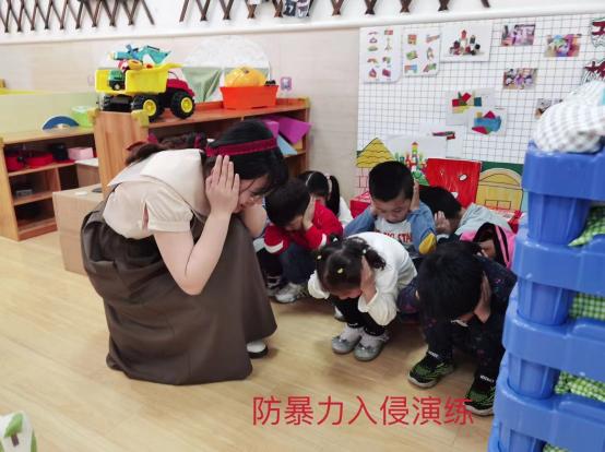 安全第一_html_263aa54b.jpg