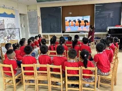 20230901燕幼集团开学第一天_html_m484ad1e3.jpg