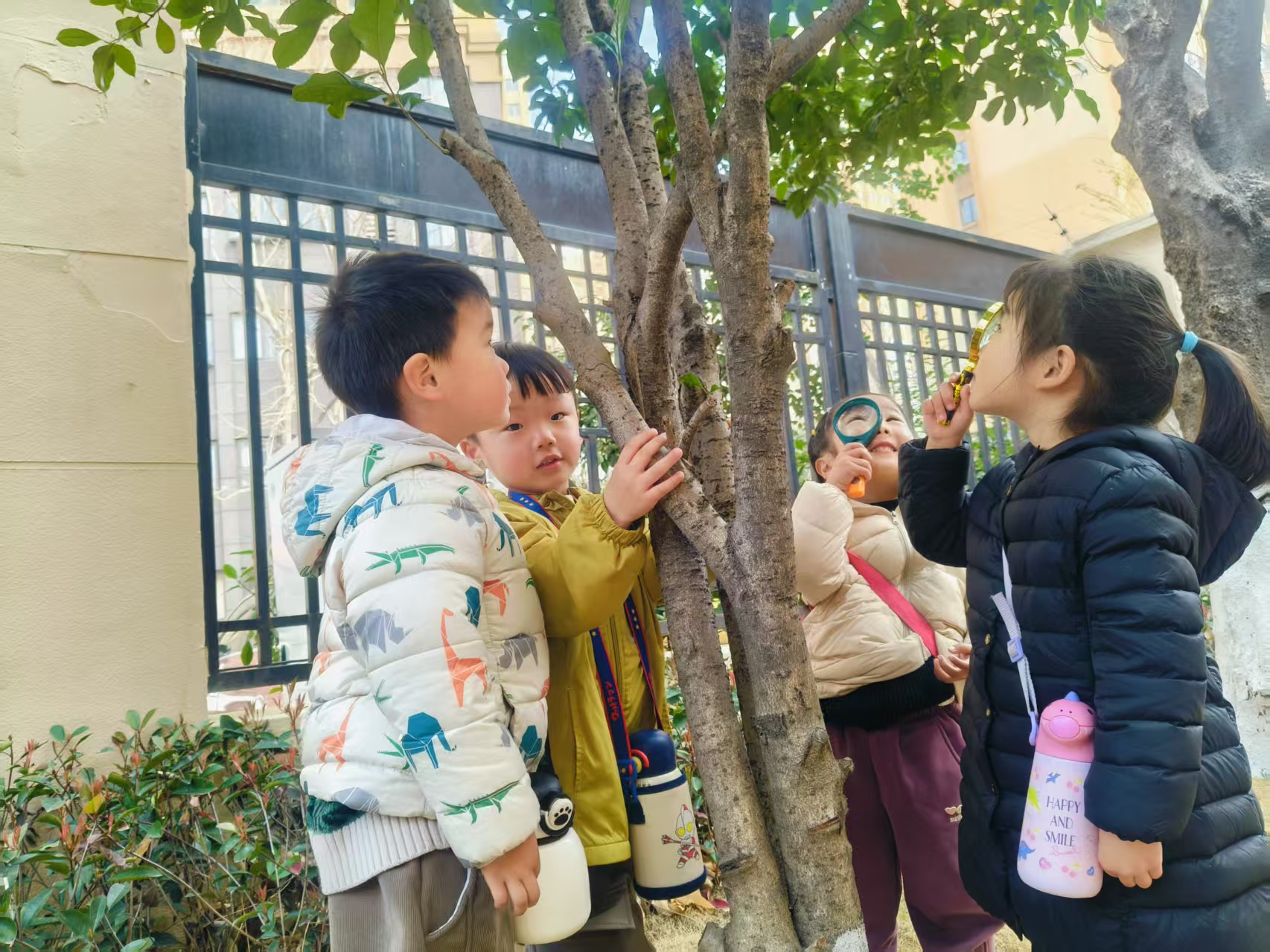 【生活燕幼·园区动态】下庙分园：“浇”个朋友，共“植”未来——植树节活动_html_m7b912201.jpg