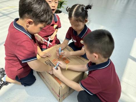20230923 【生活燕幼&middot;园区动态】燕鸣苑分园：一场关于芦丁鸡的生命教育_html_537807a8.jpg