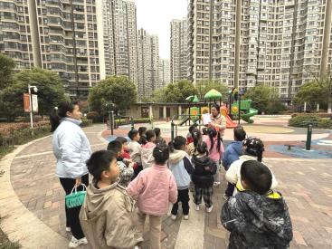 【生活燕幼·园区动态】下庙分园：“春日寻芳，趣探自然”——春日研学活动_html_4e752028.jpg