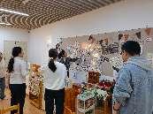 20241115【生活燕幼·园区动态】中心园：如何用儿童海报实现“儿童教儿童”——儿童视角下的主题墙环境创设园本研训活动_html_93c4bd6.jpg
