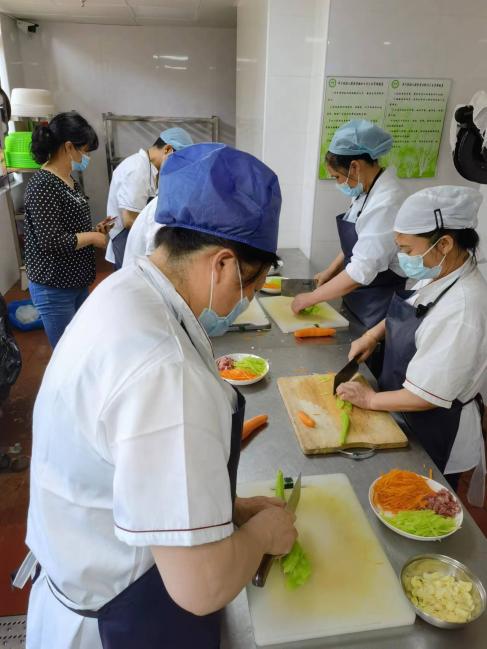 20220601新城食堂比拼_html_484669b5.jpg