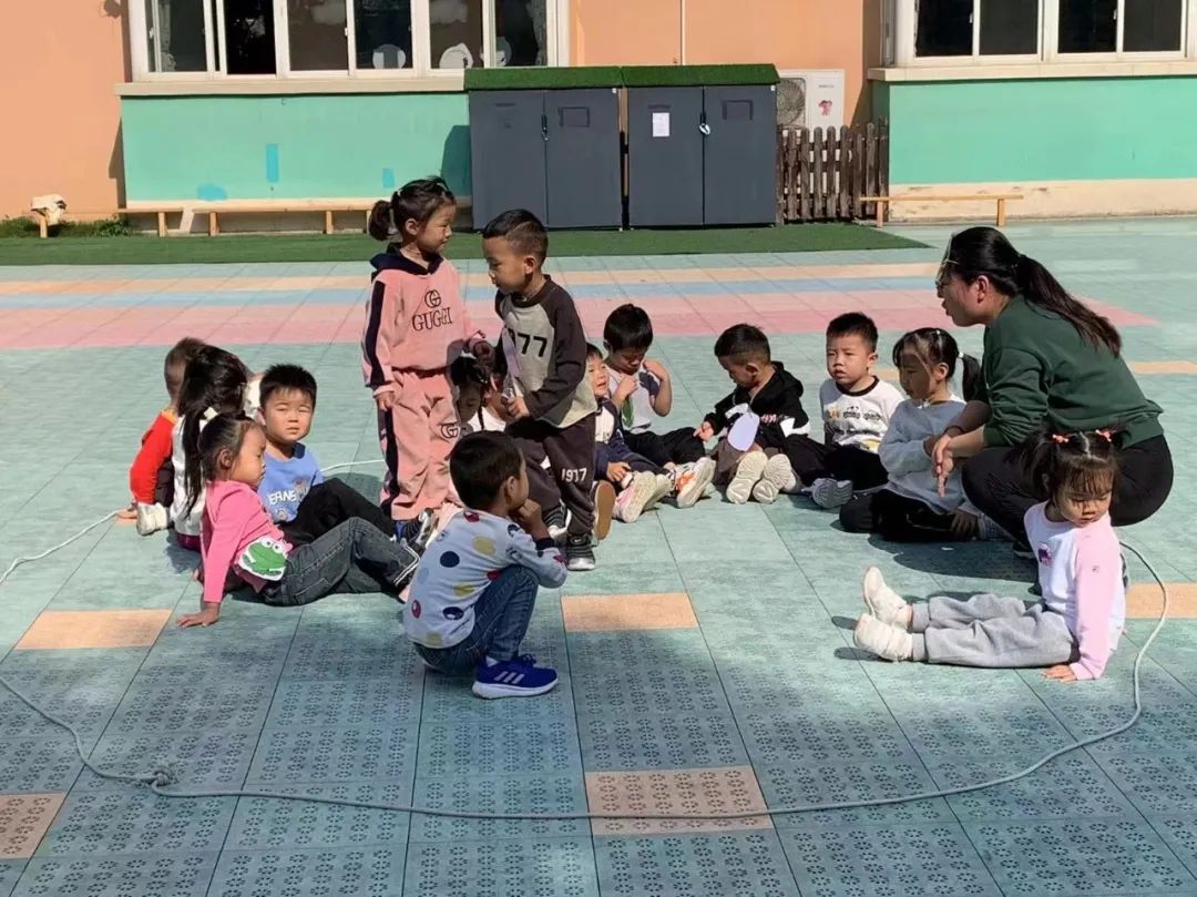 20231019 【生活燕幼 教研组活动】下庙分园：悦享体育 以研促教_html_m151e9af4.jpg