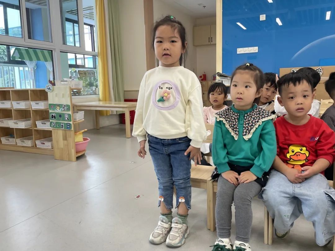 20231028 【生活燕幼·园区动态】燕鸣苑分园：秋日好时光 相约“趣”自然——亲子秋游活动_html_2d24aec.jpg