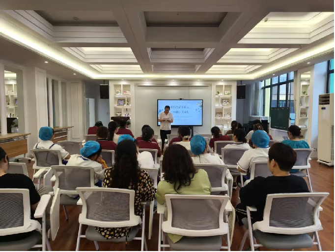 20250624【生活燕幼·园区动态】新城分园：期末总结大会_html_m56f53436.png