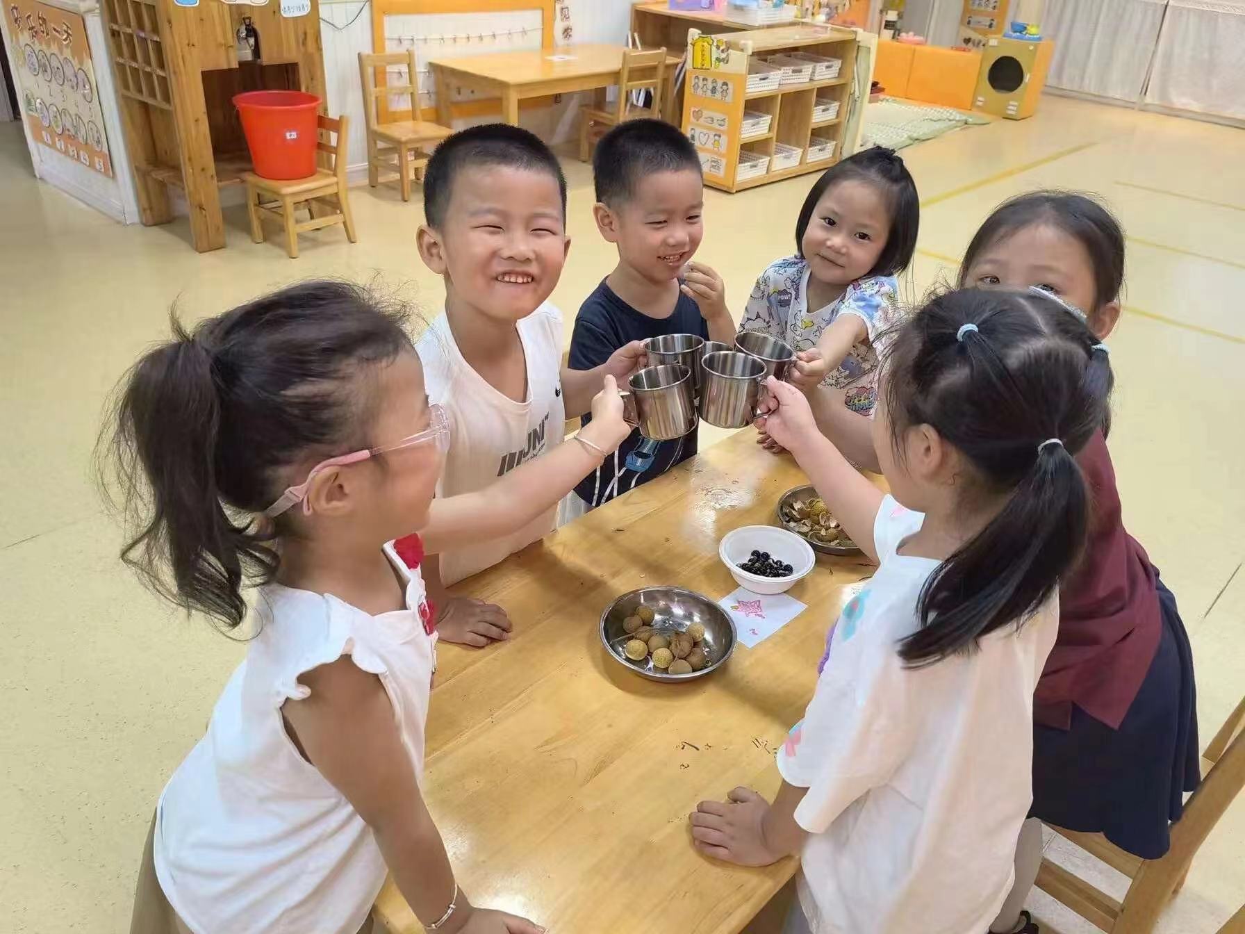 20240905【生活燕幼·园区动态】新城分园：“秋高气爽，白露生凉”——二十四节气活动活动_html_m4a579d67.jpg