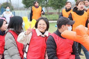 “赴一场春天的约会”——燕子矶幼儿园教职工工会活动555_html_m6926faef.jpg