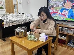 2023.3.24【生活燕幼·园区动态】燕幼中心园：春分时节到，春华春意浓——中一班春分节气活动_html_m7dab2cd9.jpg