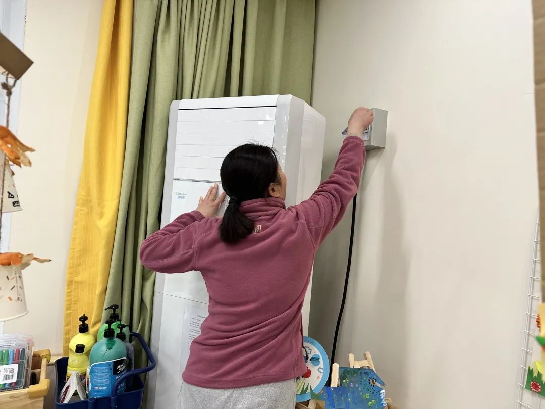 20230404【生活燕幼·安全第一】燕鸣苑分园：安全检查 ，防患未然——幼儿园清明节前安全检查_html_7a40e735.jpg