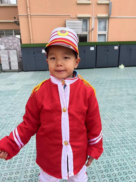 20231204【生活燕幼&middot;园区动态】下庙分园：“小仪式，大情怀”——大三班升旗仪式_html_326b9b00.jpg